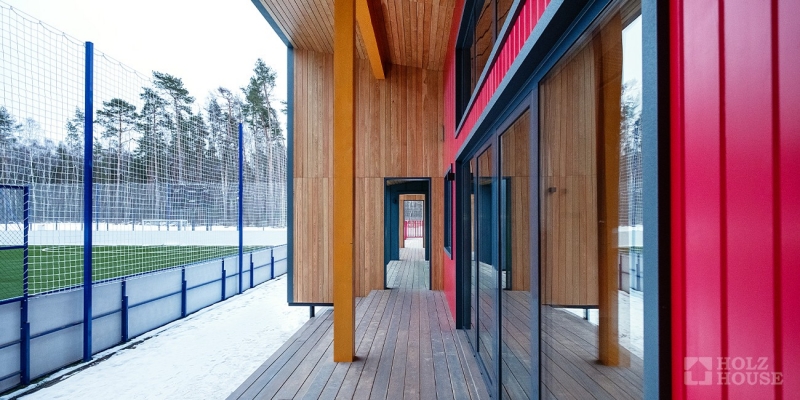 Построенные объекты Спортивный комплекс из клееного бруса в парке Малевича Барвиха Holz House 11